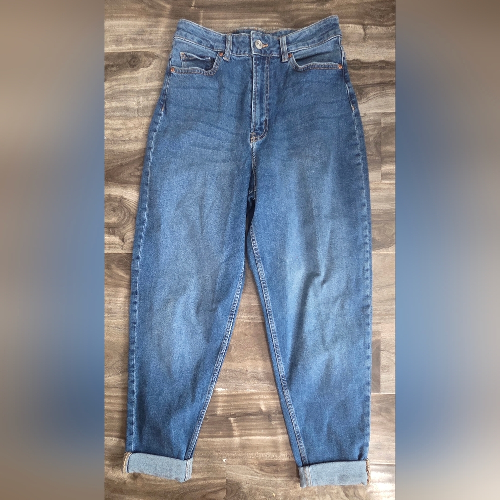 H&M Women's Relaxed Fit Blue Jeans